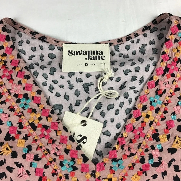 Savanna Jane Leopard Embroidered Top Size 1X - Picture 4 of 7